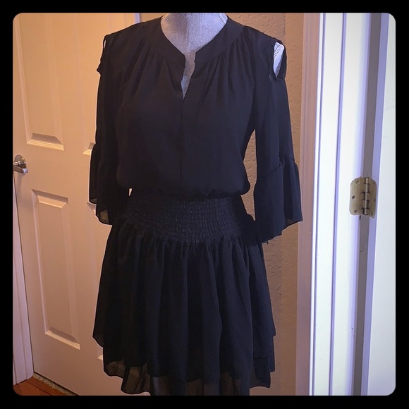 Leadingstar Dresses & Skirts - !! Buy 3 for $15!!**Cold Shoulder Mini Cocktail 3X